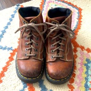 Dr. Martin Boots size 42